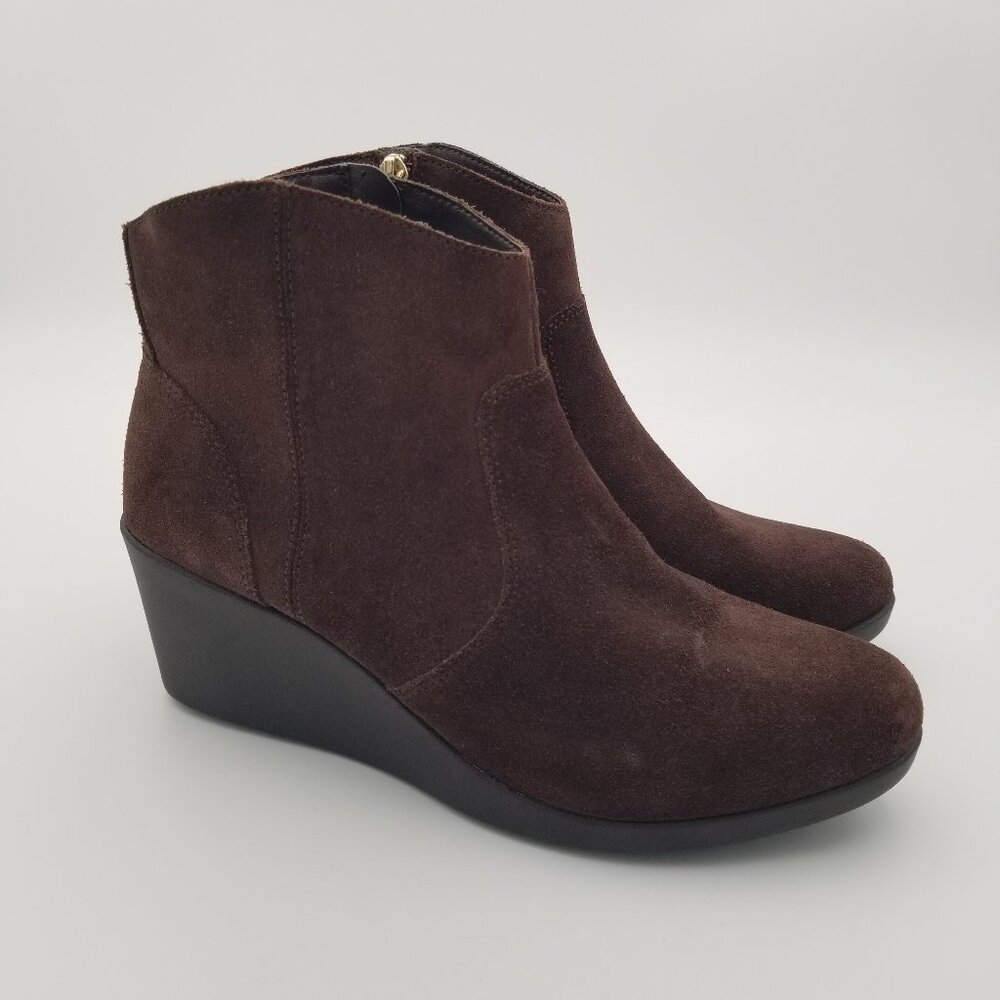 NWOB Crocs Leigh Wedge Ankle Bootie Side Zip Brown Suede Leather Women's Size 10